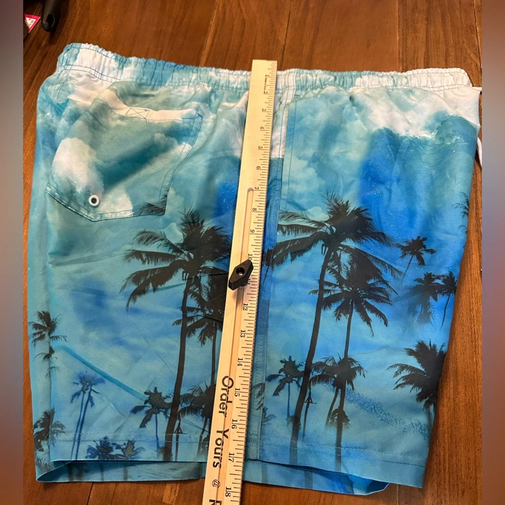 Men’s Veccoberry swim trunks, blue with palm trees ‎ size XXL